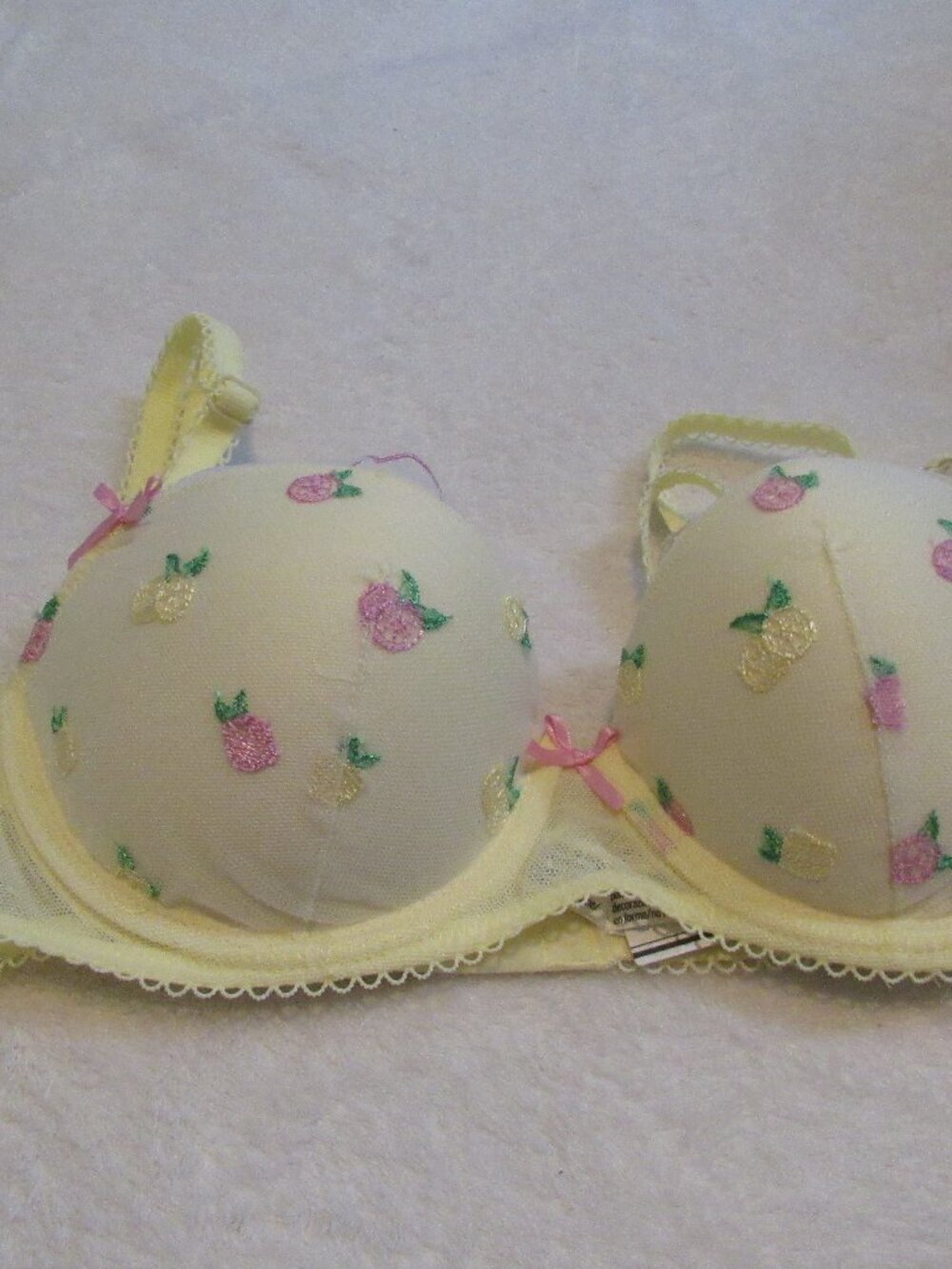 Victoria's Secret PINK Yellow Bra lightly Lined Balconette Size 32D NWT